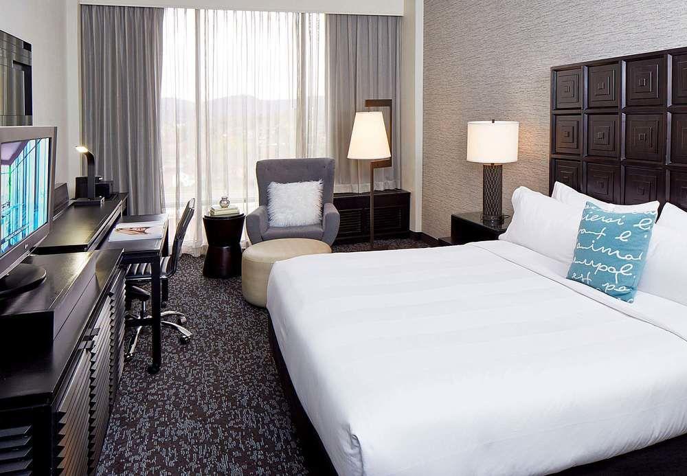 Renaissance Asheville Downtown Hotel Ngoại thất bức ảnh